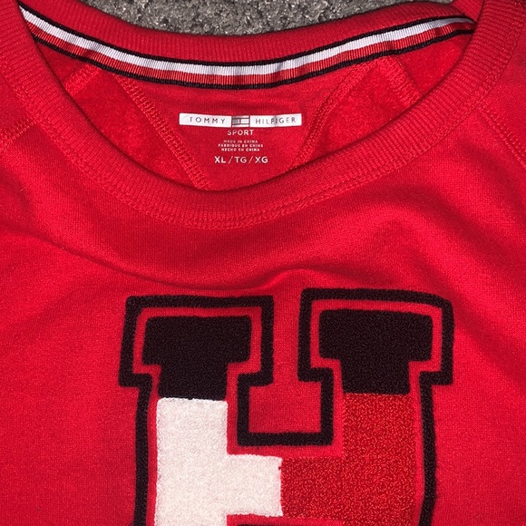 Tommy Hilfiger Red crewneck, size XL, soft material, worn once. - Picture 2 of 2